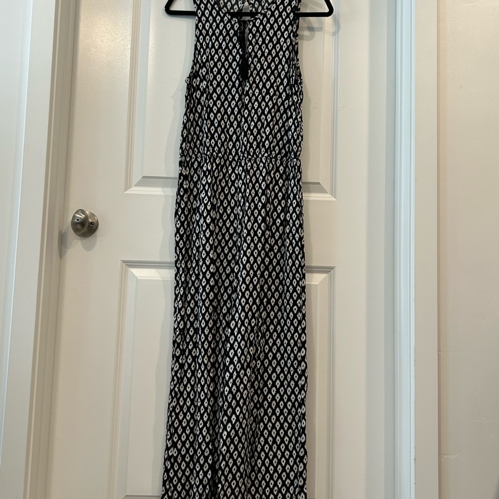 Old Navy Black and White Patterned Jumpsuit
